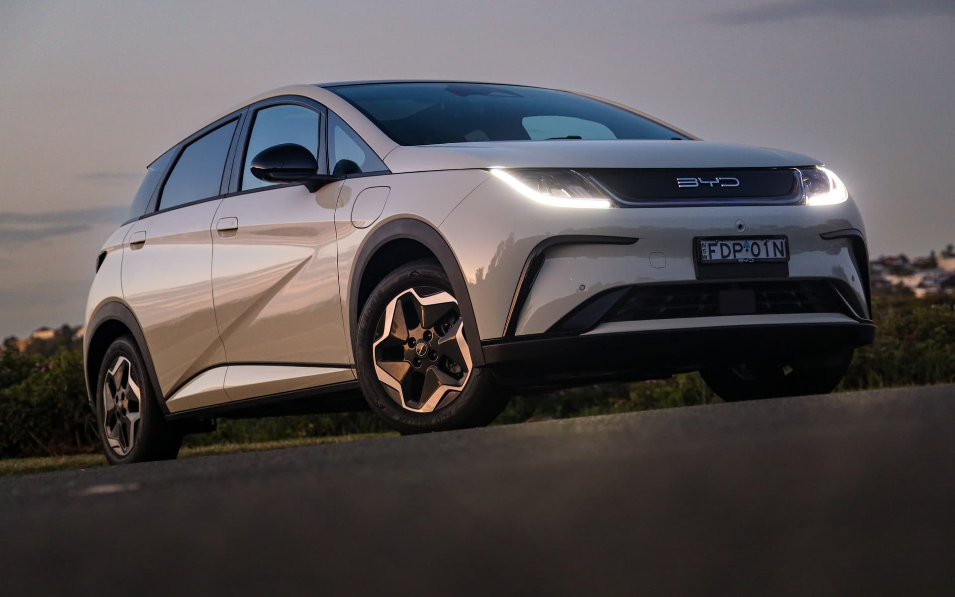 BYD Dolphin 2024: Hatchback thuần điện đáng mua nhất dưới 700 triệu?